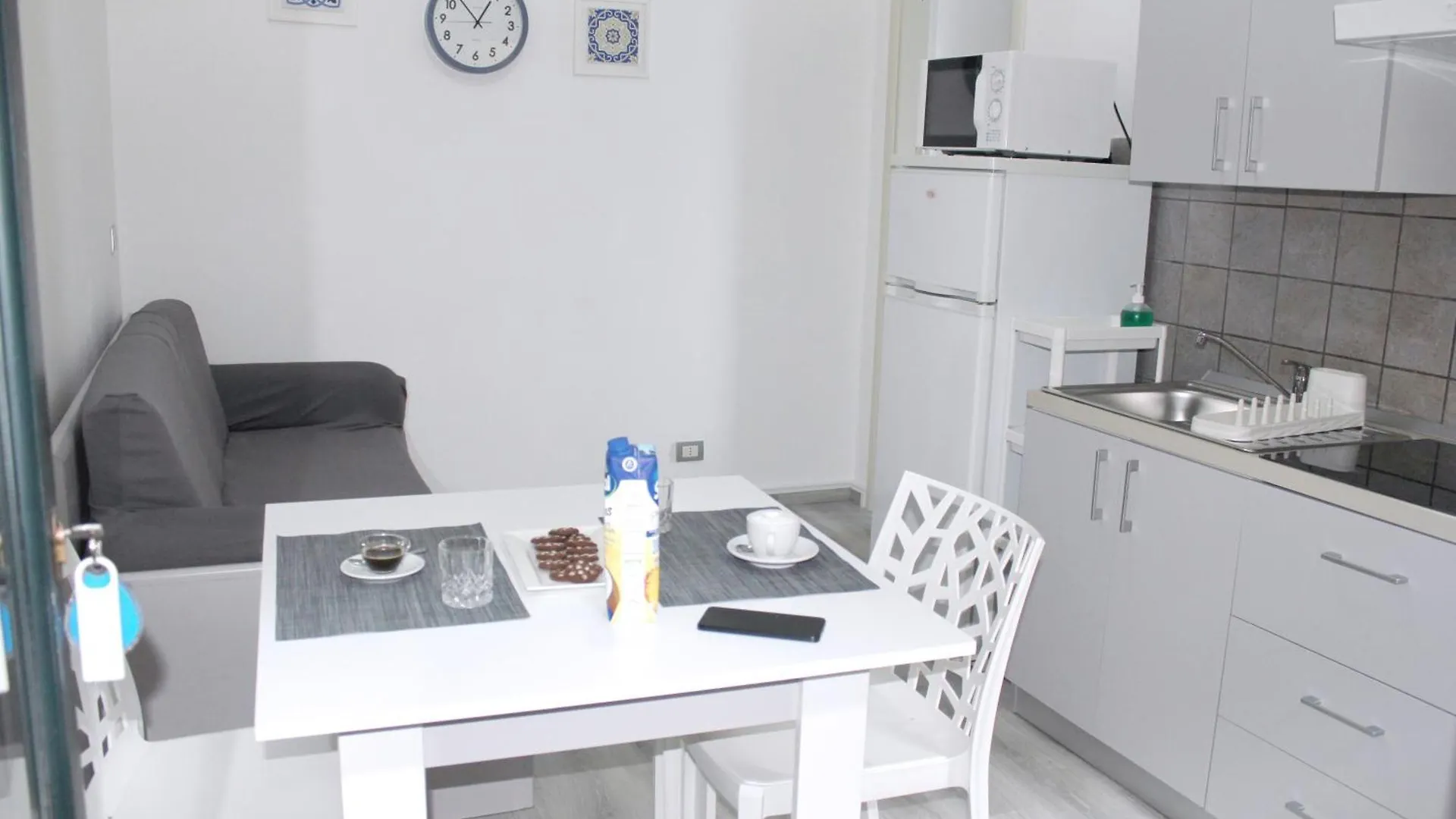 Appart hôtel Villa Anita Apartments Capo dʼOrlando