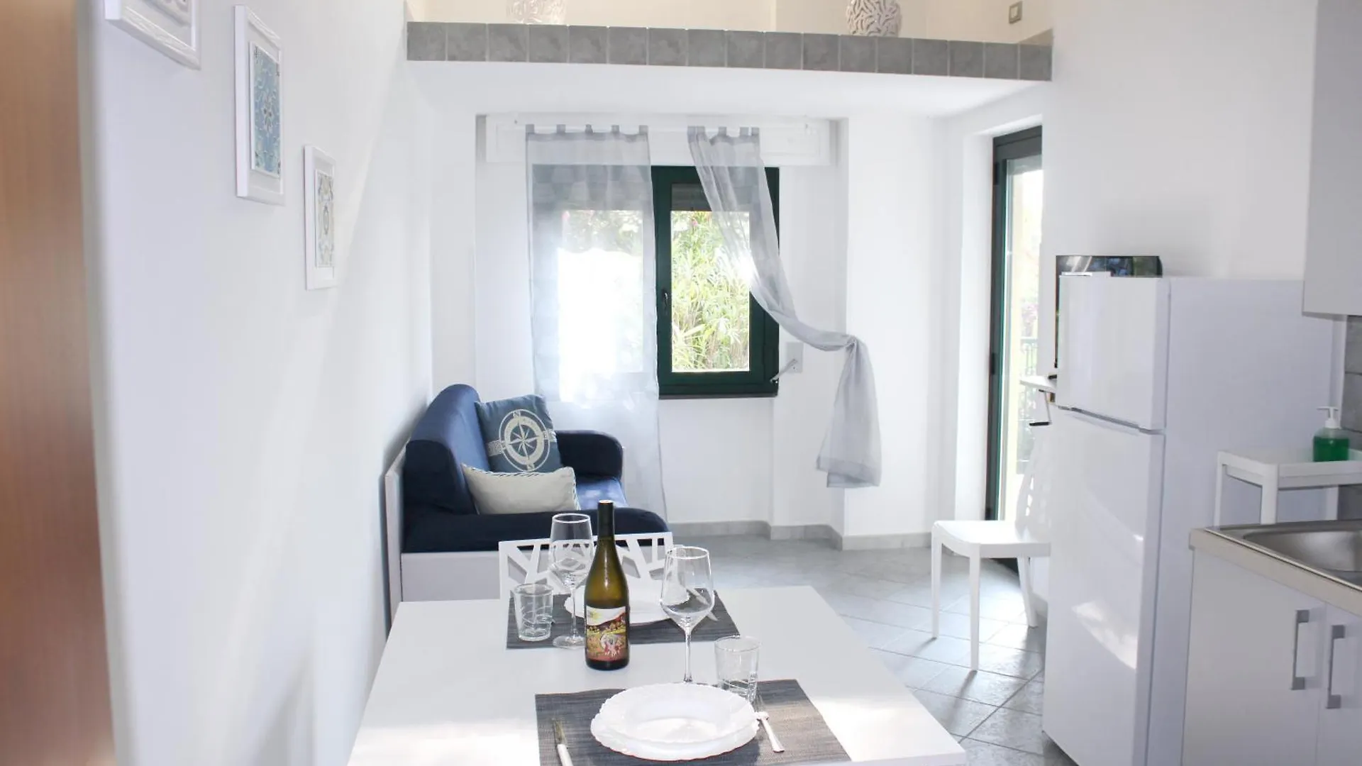 Villa Anita Apartments Capo dʼOrlando Appart hôtel