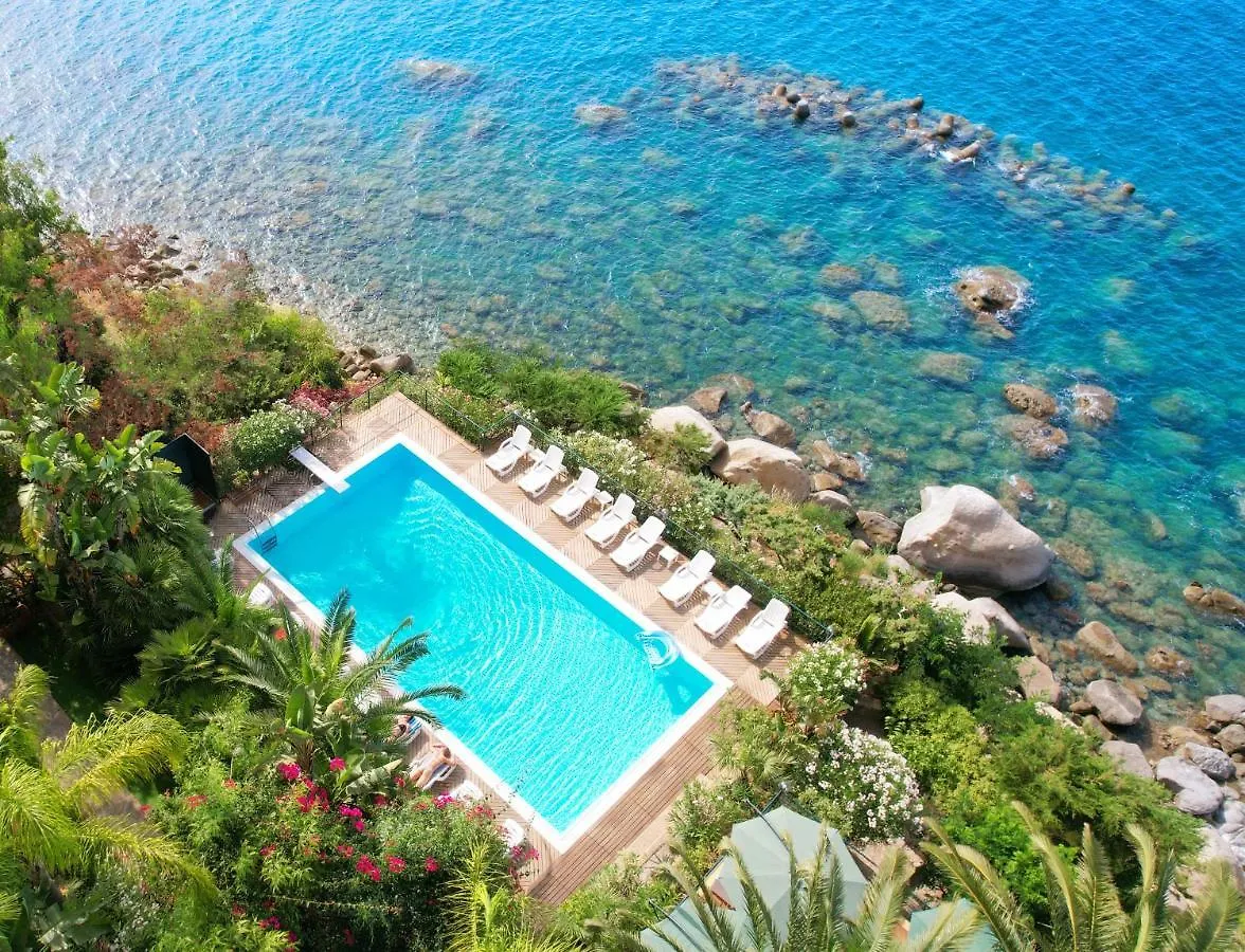 Villa Anita Apartments location